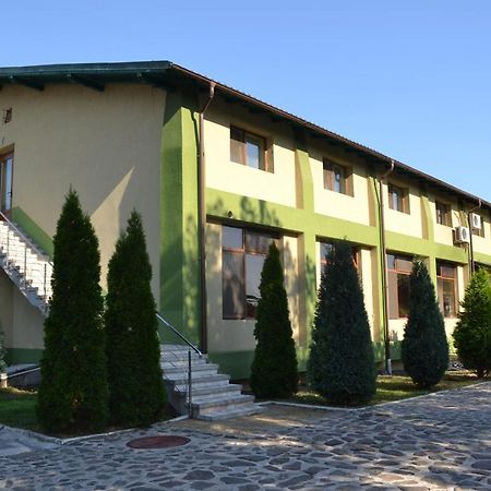 Motel Mesterul Manole Curtea De Arges Exterior photo